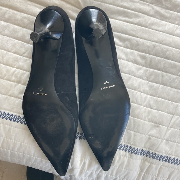 Nine West Black velvet heels - Picture 3 of 6